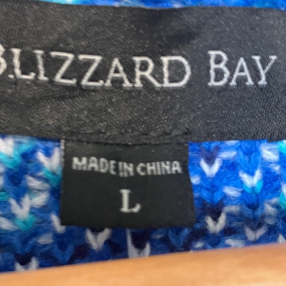 NWT Blizzard Bay Blue and White Cat Sweater - Picture 4 of 8